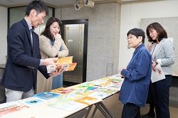 コープのえほんでスマイル専門委員会
