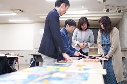 えほん選考中