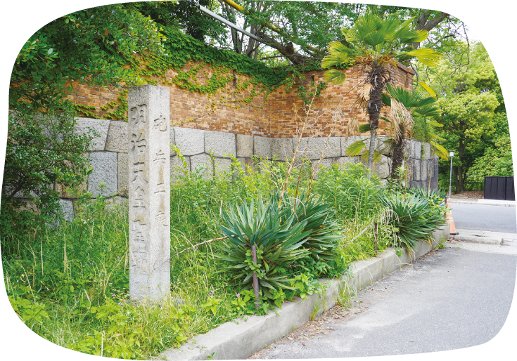筋金門・砲兵工廠門／化学分析場